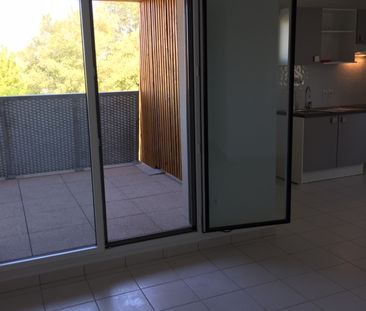 Location Appartement 3 pièces 68m² - Photo 3