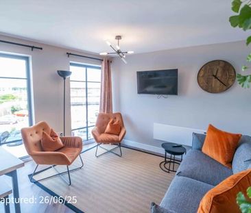 Flat 8, Crescent Court off Blossom Street - Photo 1