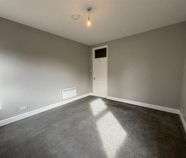 1 bedroom ground floor flat to rent - Photo 1