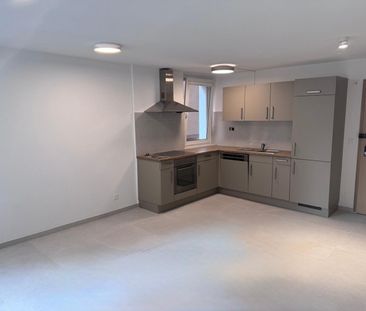 Appartement de 2 pièces rénové au 1er étage - Photo 2