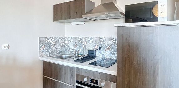 Appartement à louer - REIMS - RUE DE VENISE - Photo 2