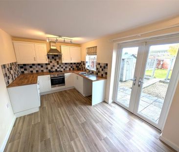 3 bedroom semi-detached house to rent - Photo 5
