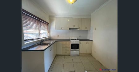 Comfortable 2 bedroom, 1 bathroom unit in the south side of Traralgon. - Photo 2