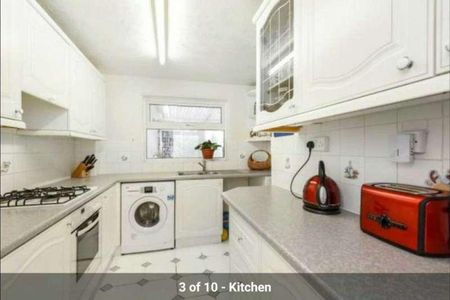 Emm Close, Wokingham, RG41 - Photo 3