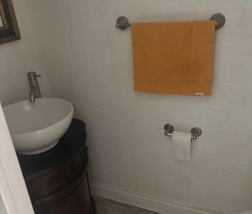 For Lease - 40 burnhope Drive, Brampton, Ontario - Photo 2