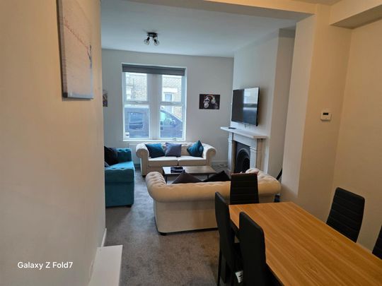 Clayton Park Square, Newcastle Upon Tyne - Photo 1