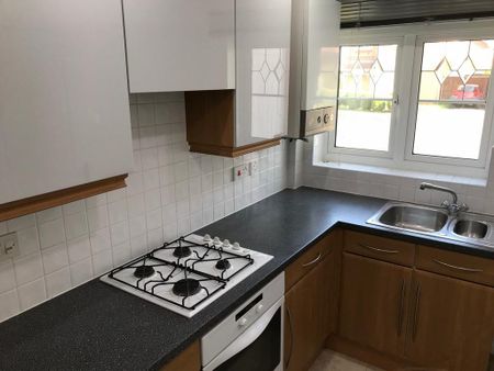 2 bedroom maisonette to rent - Photo 5