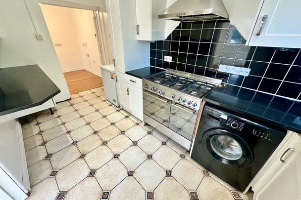 Clifford Road, BOURNEMOUTH - Photo 1