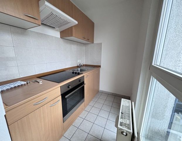 Zwei-Zimmer Wohnung mit Einbauküche - Photo 1