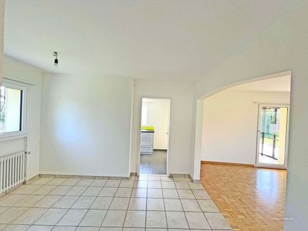 EFH in ruhiger Lage mit grossem Garten ohne Gartenarbeit - Foto 2