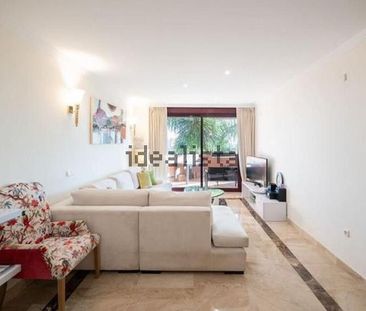 Alquiler de piso en Calle Reino Nazari - Foto 3