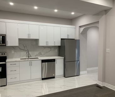 For Lease - 57 Brunswick Avenue Unit# Main Floor Unit, Toronto, Ont... - Photo 1