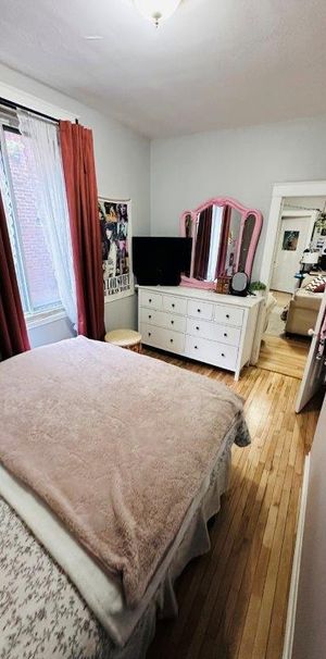 3 1/2 Apartment on Parc Avenue $1400 - Photo 1