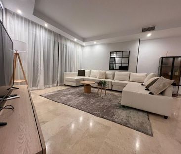 3 room luxury Apartment for rent in Marbella, Andalusia - Photo 1