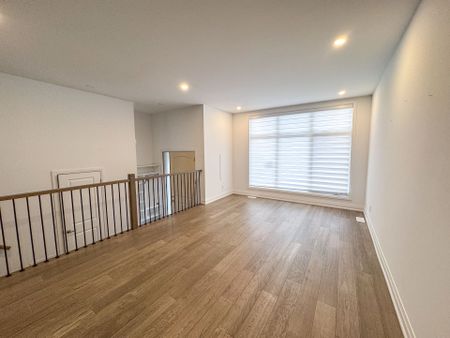 For Lease - 22 Direzze Court, Richmond Hill, Ontario - Photo 4