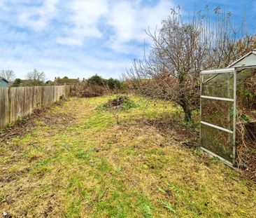 4 bedroom semi-detached house to rent - Photo 2