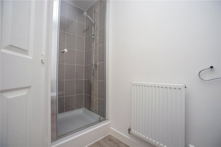 4 bedroom end of terrace house to rent - Photo 5