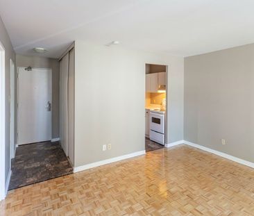 1322 McWatters Road, Briar Green - Leslie Park, Ottawa, ON - Photo 3