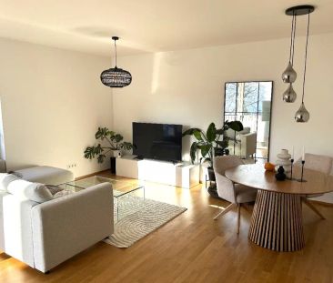 NEUE BAHNSTADT OPLADEN: Neuwertige 2-Zimmer-Wohnung mit Einbauküche... - Photo 1