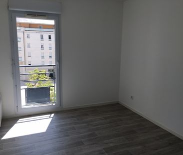 Location Appartement 3 Pièces 68 m² - Photo 3