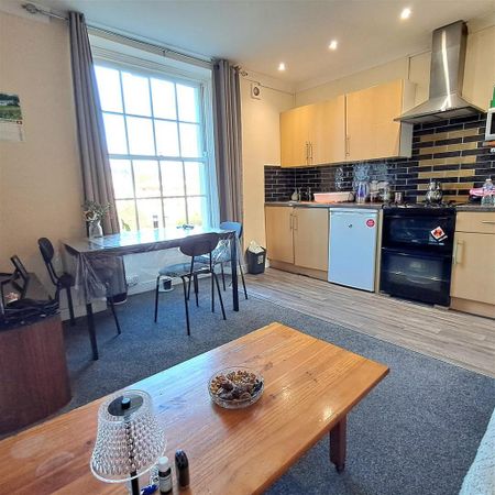 1 bedroom flat to rent - Photo 4