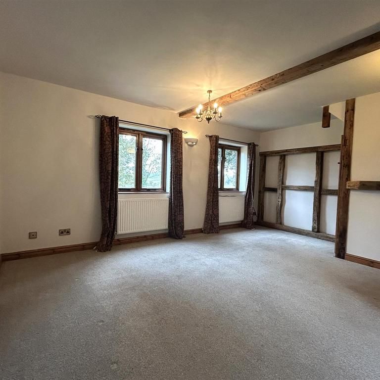 4 bedroom barn conversion to rent - Photo 1