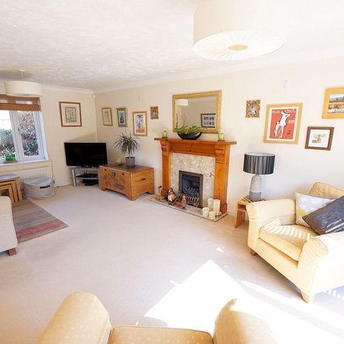 4 bedroom semi-detached house to rent - Photo 1