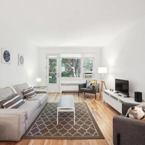 4 1/2 - Montréal - 2 075 $/mois - Photo 2