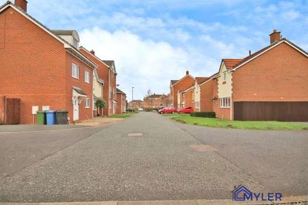 Bradgate Close, Warrington, WA5 - Photo 3