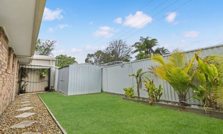 Family Home near Wurtulla Beaches - Photo 3