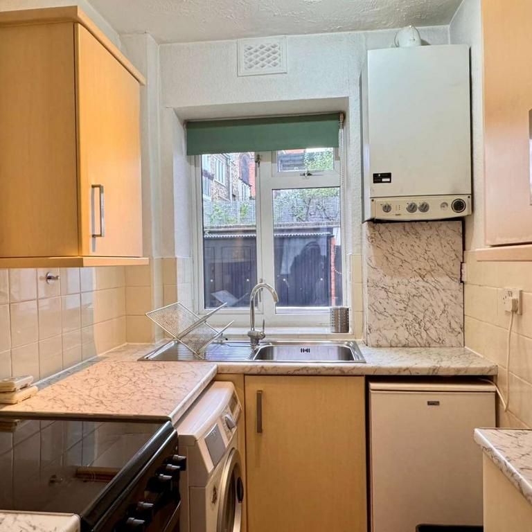 2 bedroom flat to rent - Photo 1