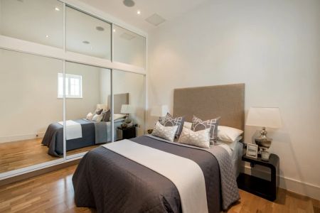 1 bedroom mews to rent - Photo 5