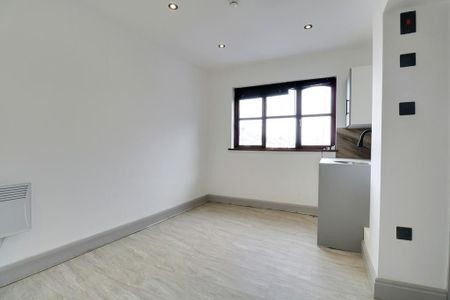 Studio to rent - Photo 5
