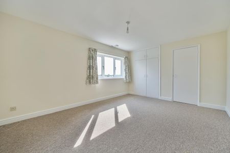 3 bedroom detached house to rent - Photo 3