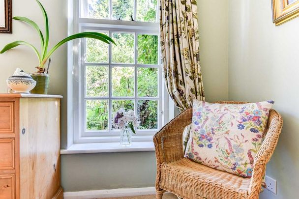 4 bedroom semi-detached house to rent - Photo 1