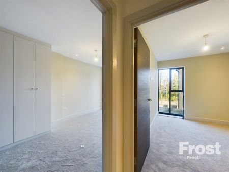 Chaucer Road, Ashford, Middlesex,TW15 - Photo 3