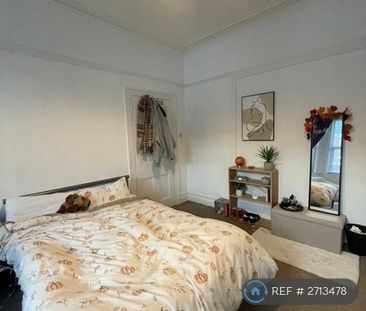 6 bedroom terraced house to rent - Photo 4