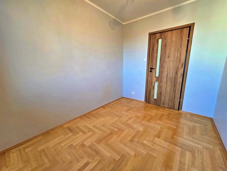 Duży balkon, świetna komunikacja, osobna kuchnia - Zdjęcie 3