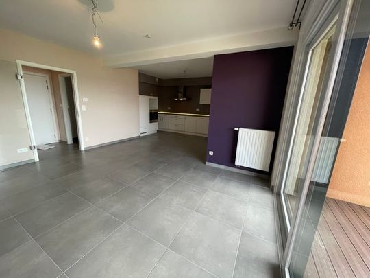 Appartement te huur - Photo 1