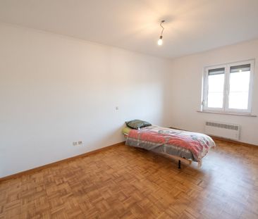 Instapklare woning met tuin en 2 garages in Oeselgem. - Foto 4