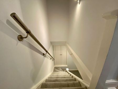 2 Bed Flat, Leamington Park, W3 - Photo 4