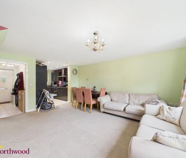 3 bedroom semi-detached house to rent - Photo 2