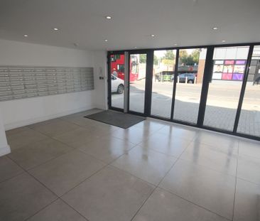 Flat 42, Trident House, Hayes, 76 Station Road, UB3 4FP - Photo 1