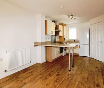 3 bedroom end of terrace house to rent - Photo 4