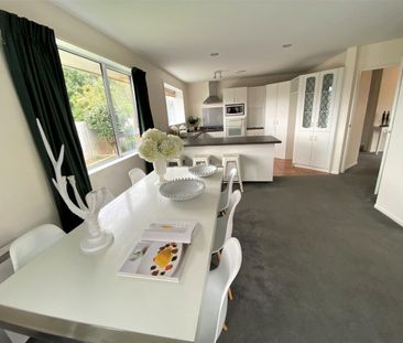 Family Home in outstanding location - Photo 2