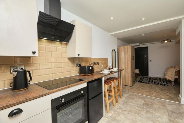 Studio to rent - Photo 1