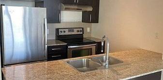 Confederation/Burnhamthrope Stunning 1Bdrm +Den Open Concept Kitchen - Photo 2