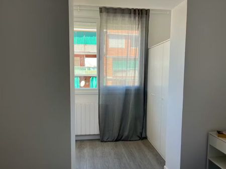 Calle de Valmojado, Madrid, Community of Madrid 28047 - Foto 4