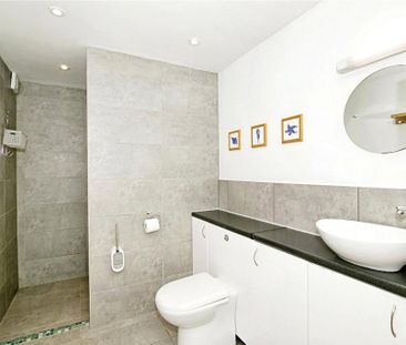 2 bedroom end of terrace house to rent - Photo 6