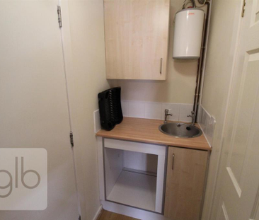 Studio to rent - Photo 5